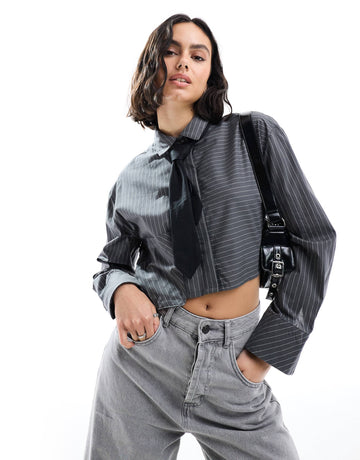 Pimkie cropped shirt with tie grey stripe