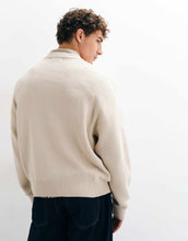 Load image into Gallery viewer, Pegador oversized knitted jumper cream