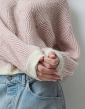 Load image into Gallery viewer, Pieces textured detail knit jumper contrast pink cream