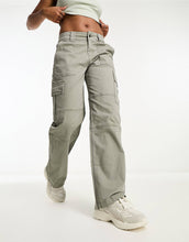 Load image into Gallery viewer, Hollister cargo baggy trousers khaki