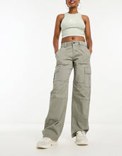 Load image into Gallery viewer, Hollister cargo baggy trousers khaki
