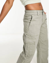 Load image into Gallery viewer, Hollister cargo baggy trousers khaki