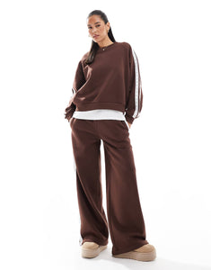 Miss Selfridge premium jogger & sweatshirt chocolate