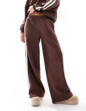 Load image into Gallery viewer, Miss Selfridge premium jogger &amp; sweatshirt chocolate