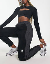 Load image into Gallery viewer, The North Face NSE Convin joggers black