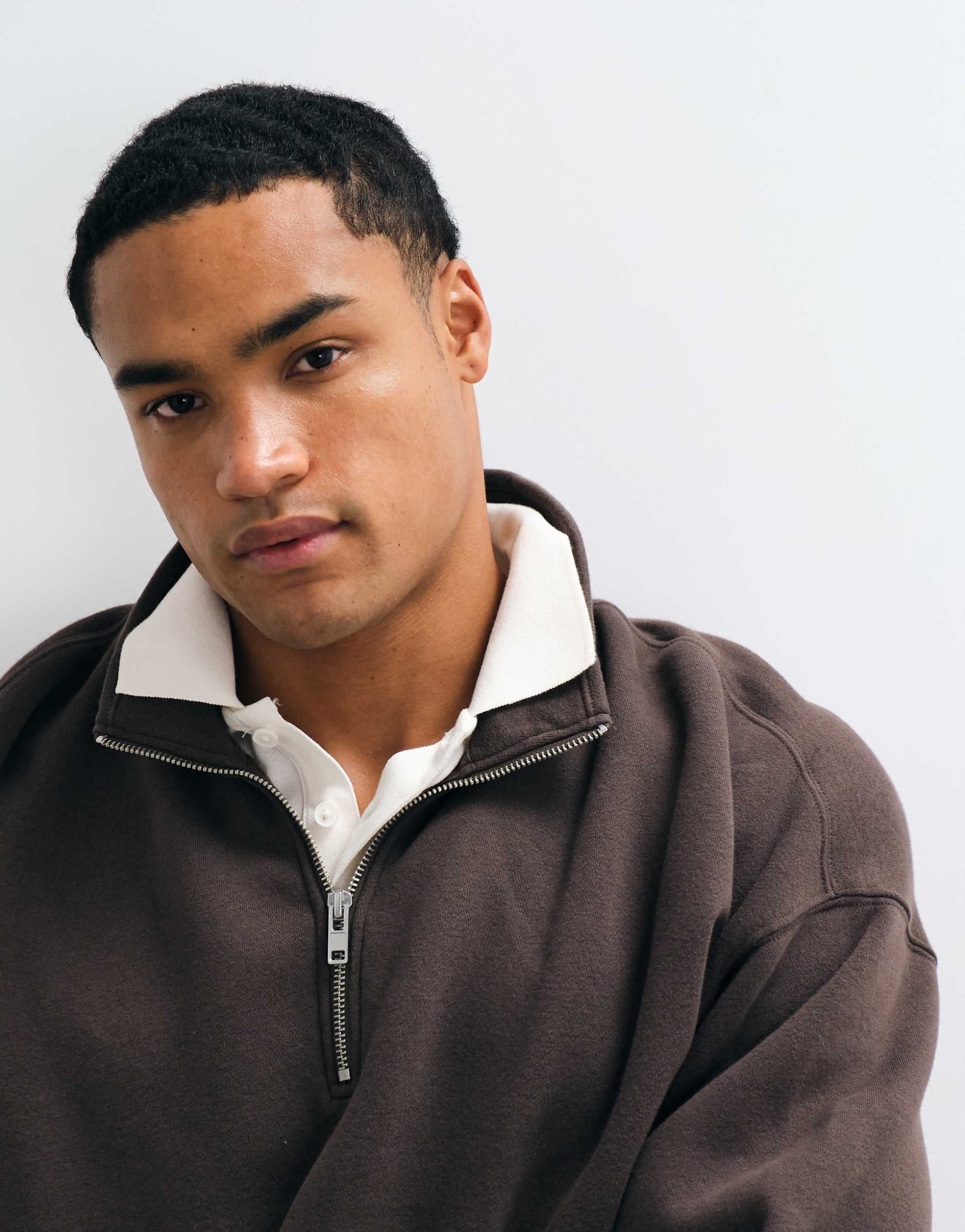 Abercrombie & Fitch essential 1/4 zip sweatshirt brown