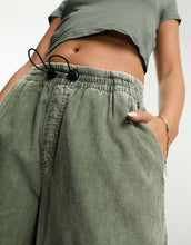 Load image into Gallery viewer, DESIGN cord parachute cargo trouser washed khaki