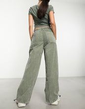 Load image into Gallery viewer, DESIGN cord parachute cargo trouser washed khaki