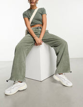 Load image into Gallery viewer, DESIGN cord parachute cargo trouser washed khaki