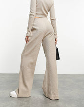 Load image into Gallery viewer, DESIGN Weekend collective waffle set