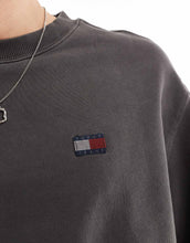 Load image into Gallery viewer, Tommy Jeans badge sweatshirt washed black