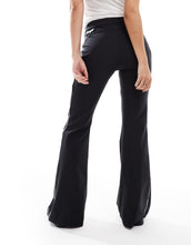 Load image into Gallery viewer, Hugo Blue Hizumi trousers