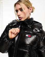 Load image into Gallery viewer, Tommy Jeans Alaska cropped puffer jacket black