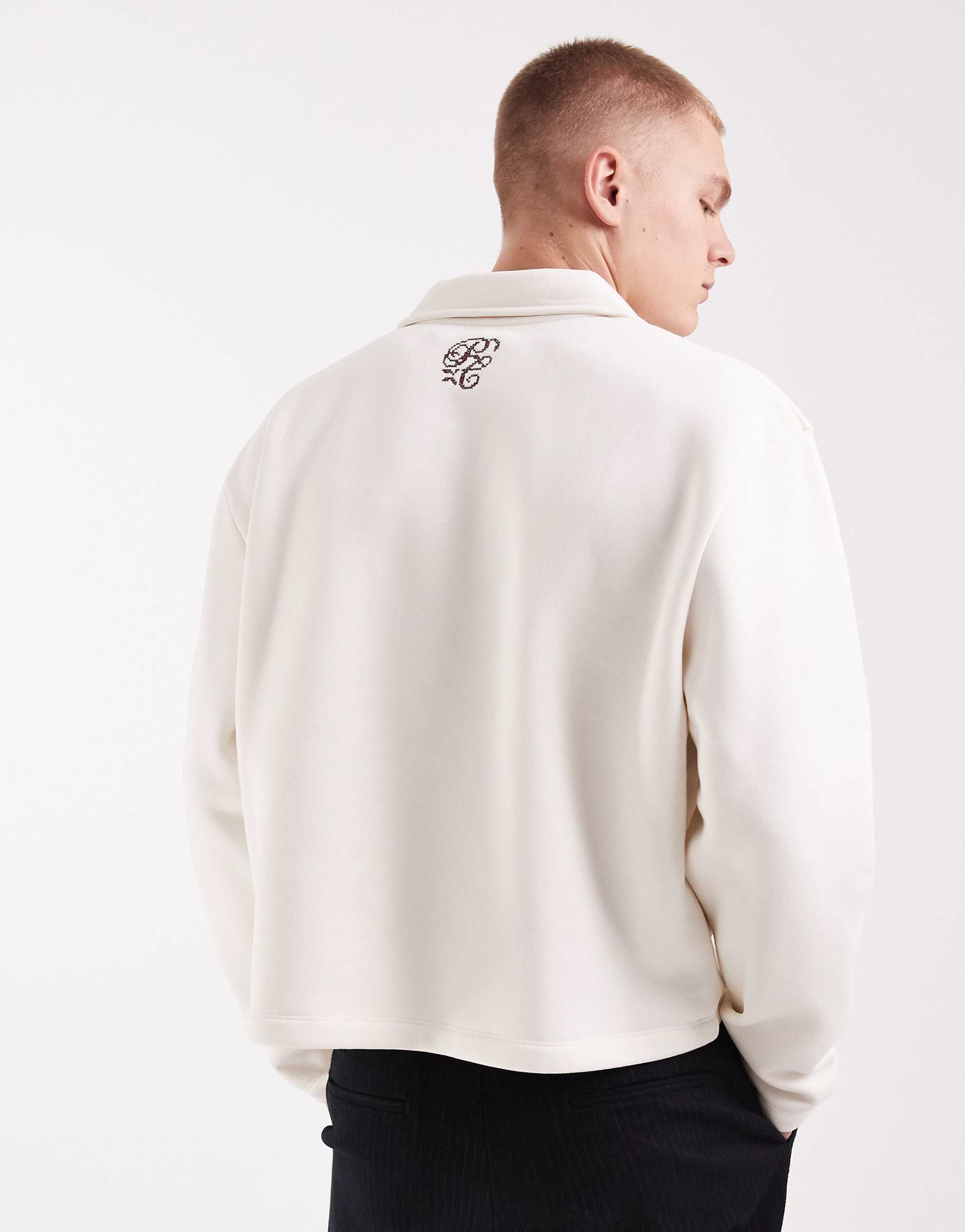 DESIGN relaxed polo sweatshirt embroidered text cream