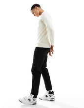 Load image into Gallery viewer, Tommy Hilfiger 1985 crew neck jumper cream