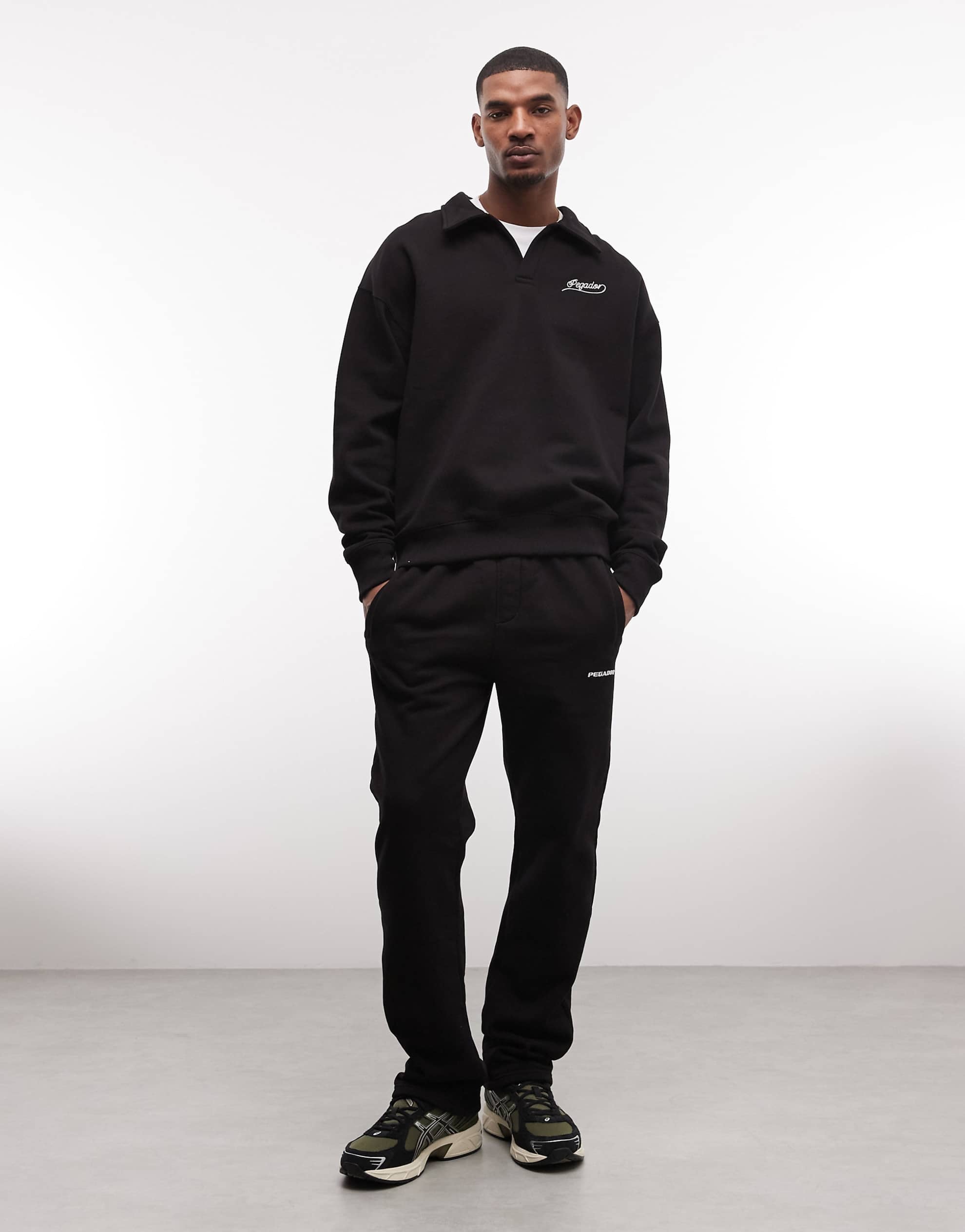 Pegador belmonte polo sweatshirt with back print logo black