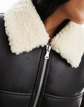 Load image into Gallery viewer, DESIGN bonded borg jacket black