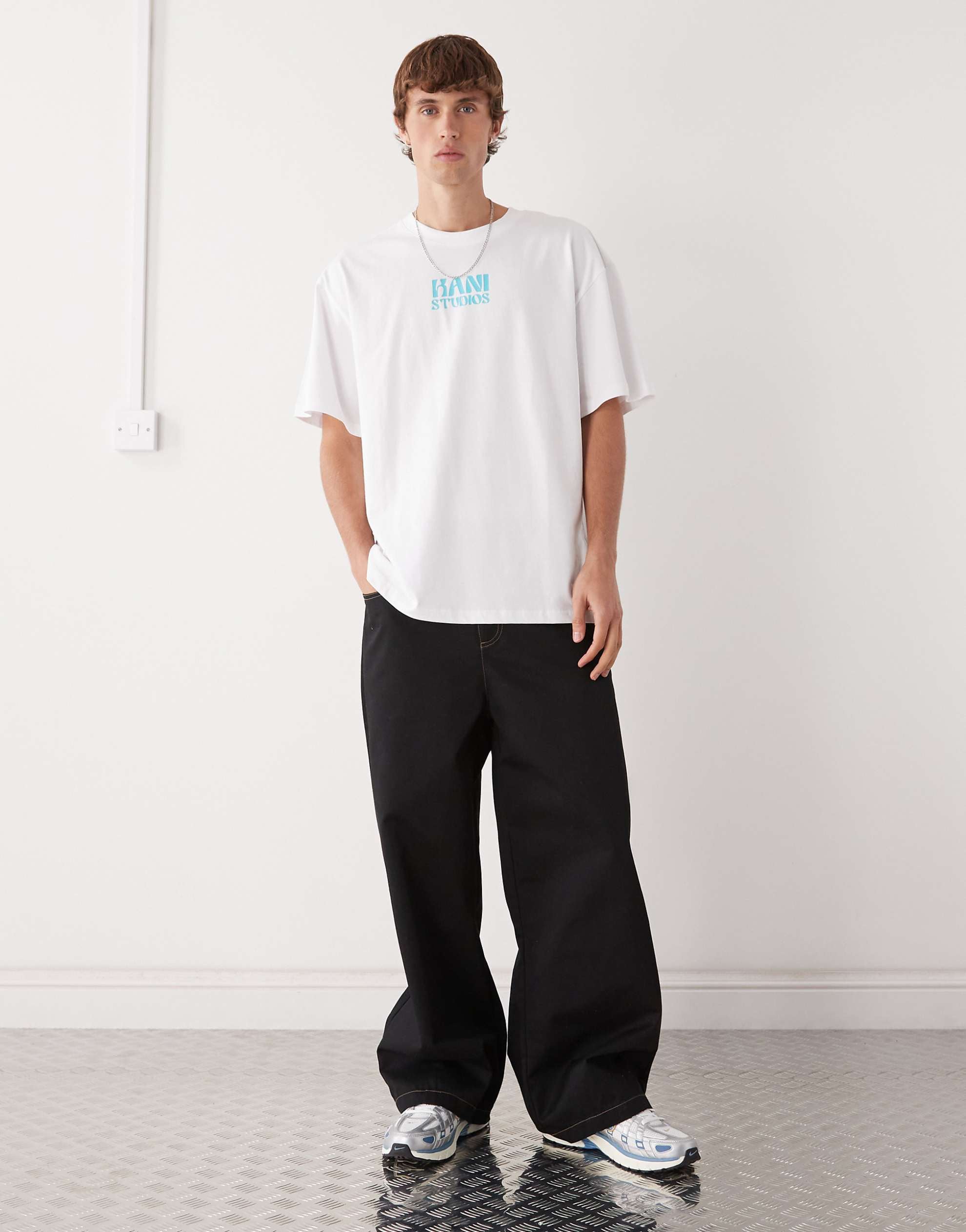 Karl Kani oversized t-shirt white studios print