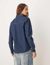 Load image into Gallery viewer, JJXX denim shirt dark blue