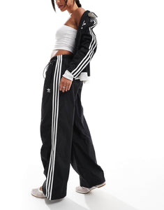 adidas Originals Adicolour track pants black