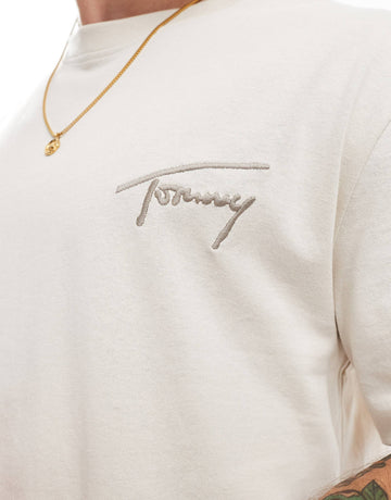 Tommy Jeans regular signature t-shirt off white