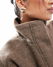 Load image into Gallery viewer, DESIGN brushed funnel neck bomber jacket mushroom