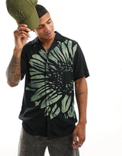 Load image into Gallery viewer, HUGO Ellino large floral fit shirt black