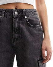 Load image into Gallery viewer, HUGO Galese cargo washed jeans grey