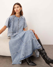 Load image into Gallery viewer, ARRANGE short sleeve seam detail top denim skirt mid blue wash