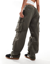 Load image into Gallery viewer, Good For Nothing parachute cargo trousers khaki