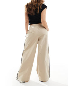 ONLY contrast piping wide leg trousers beige