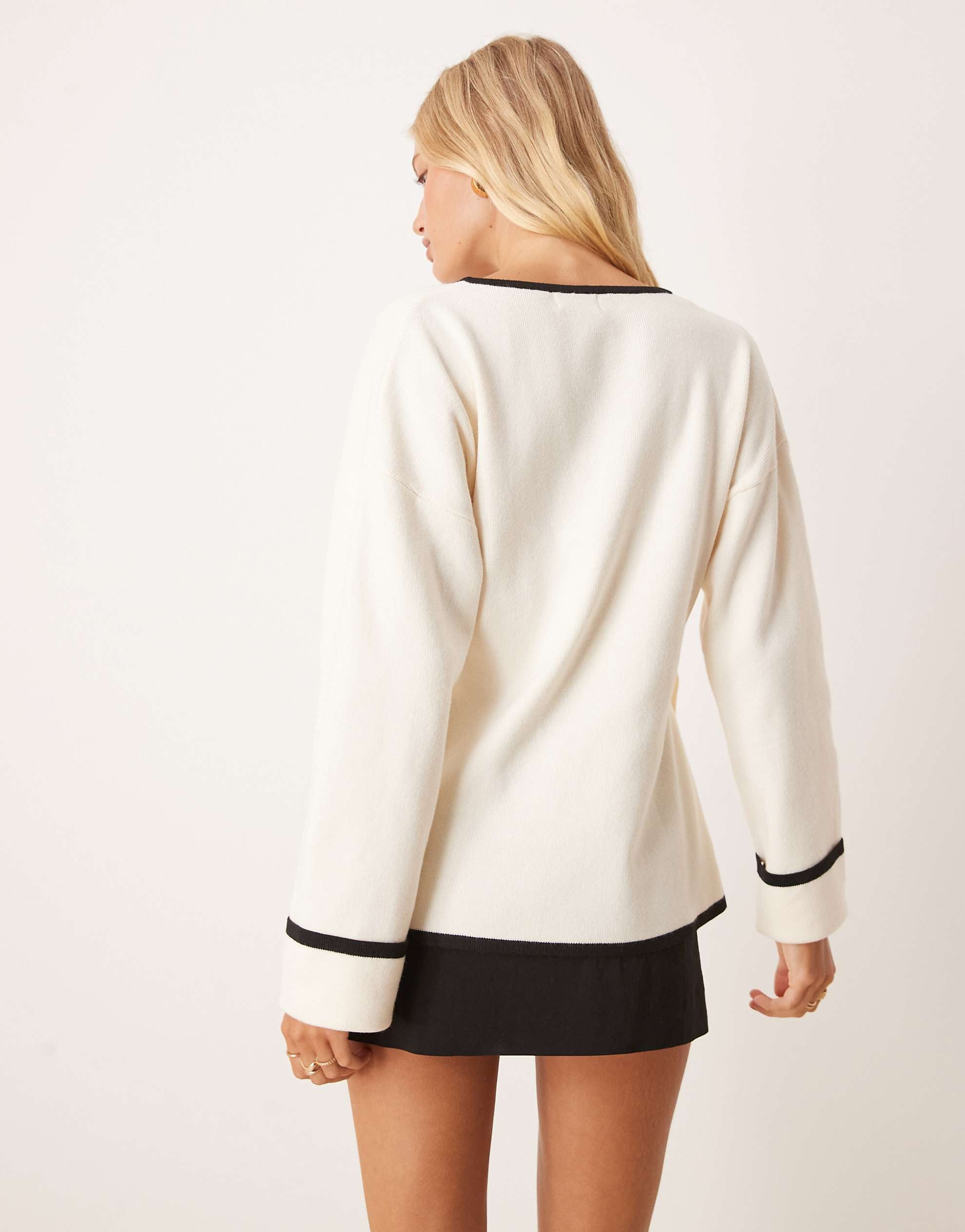 Pretty Lavish contrast tipping knit cardigan cream