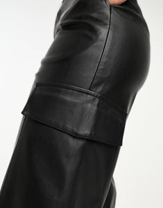 New Look faux leather cargo trousers black