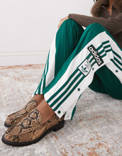 Load image into Gallery viewer, adidas Originals Adibreak track pants green