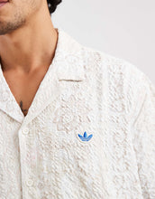 Load image into Gallery viewer, adidas Originals seersucker resort shirt off white floral