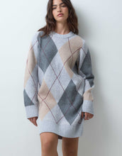 Load image into Gallery viewer, Abercrombie &amp; Fitch knitted jumper dress cream argyle