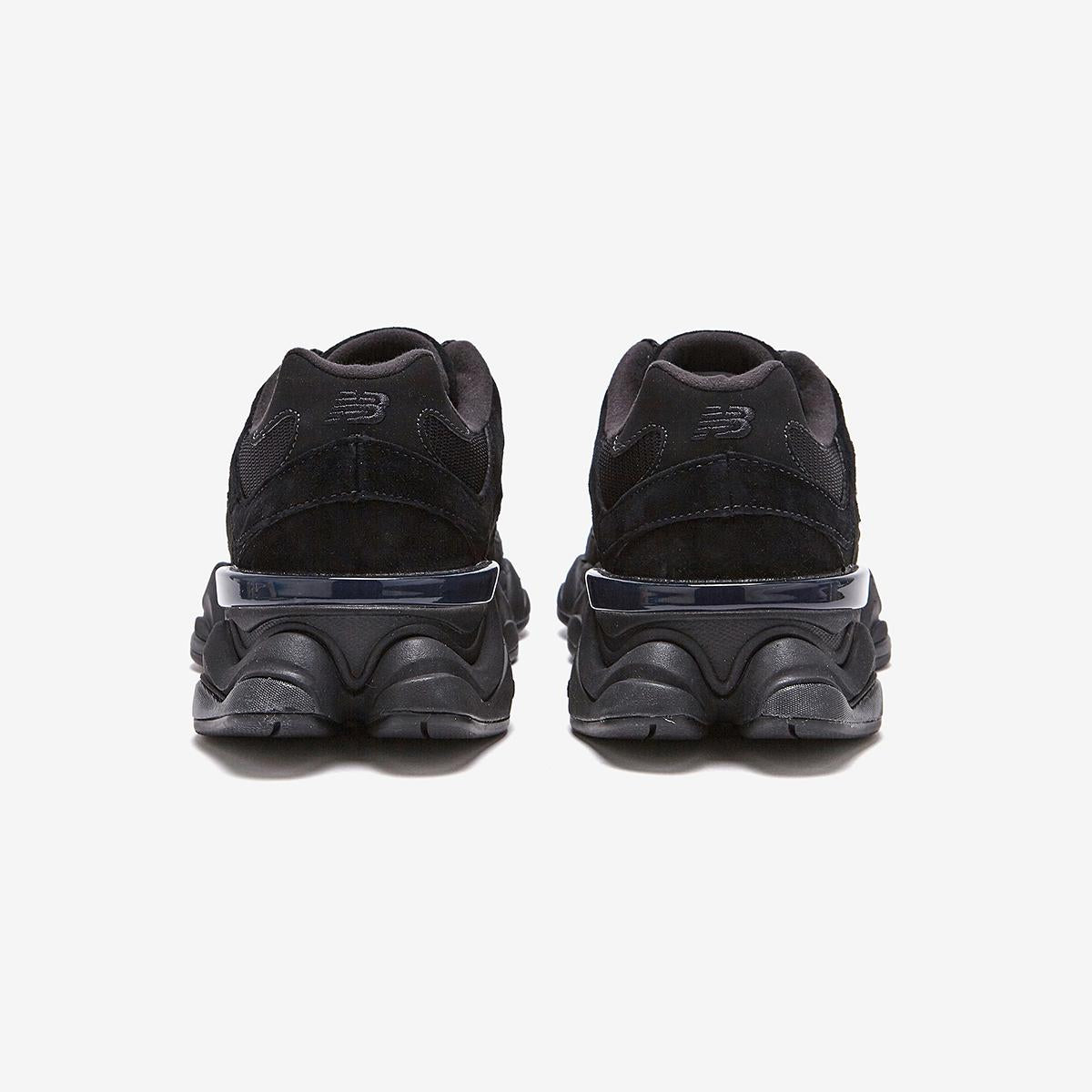 New Balance 9060 Triple Black