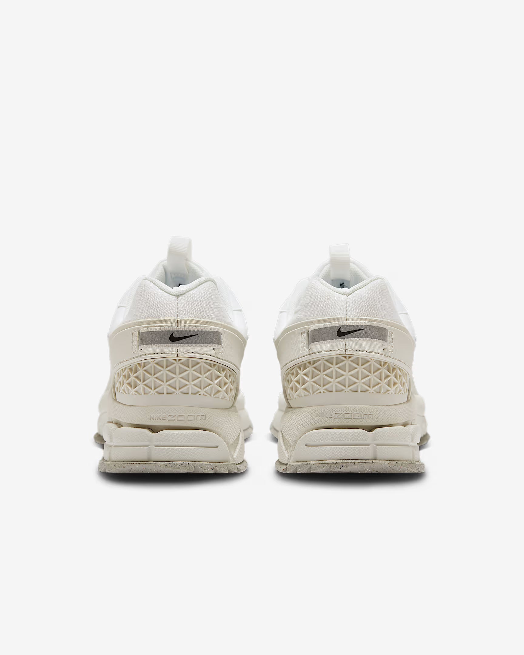 Nike Zoom Vomero Roam Summit White Light Bone Light Iron Ore