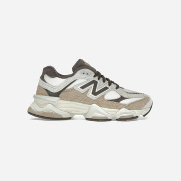 New Balance 9060 Earth Shadow Bisque