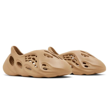 adidas Yeezy Foam RNR Clay Taupe