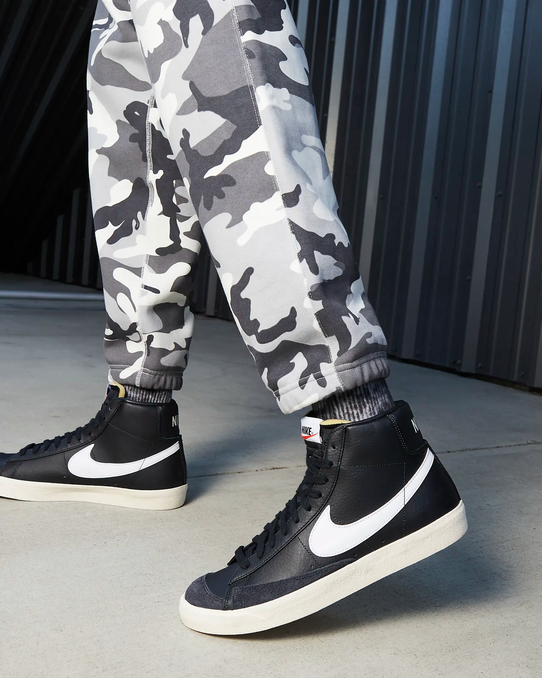 Nike Blazer Mid 77 Vintage Black Sail