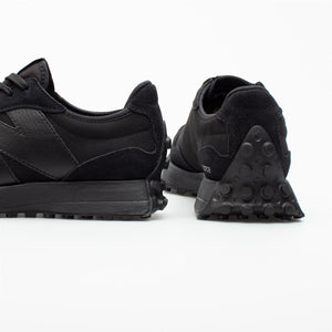 New Balance 327 Triple Black