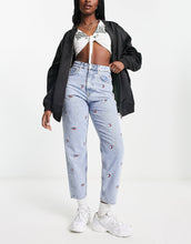 Load image into Gallery viewer, Tommy Jeans mom jean in all over critter blue