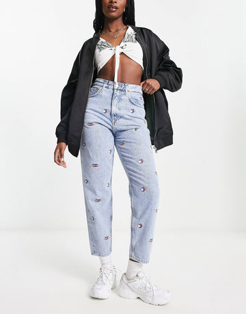 Tommy Jeans mom jean in all over critter blue