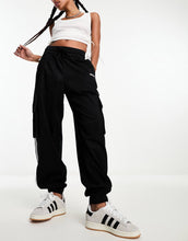 Load image into Gallery viewer, adidas Originals WWC cargo pants black