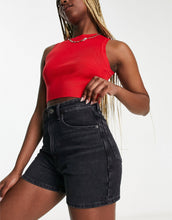 Load image into Gallery viewer, Tommy Jeans mom denim short black