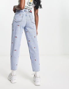 Tommy Jeans mom jean in all over critter blue