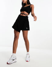 Load image into Gallery viewer, Karl Kani signature wrap skort black