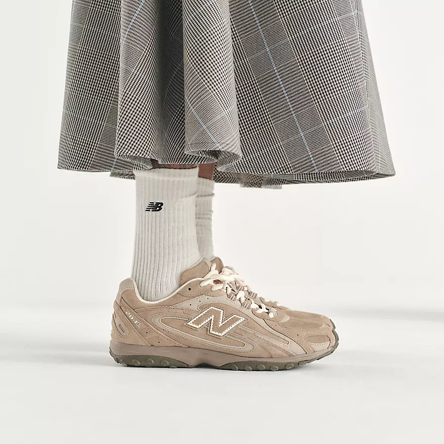 New Balance 204L Mushroom Arid Stone