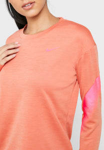 NIKE Midlayer Runway T-Shirt & Leggings